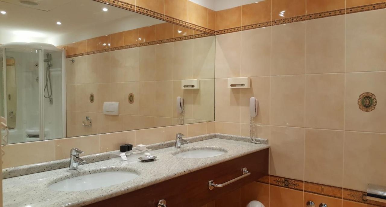 אוצאנו דל'אמיליה Meditur Hotel Bologna מראה חיצוני תמונה